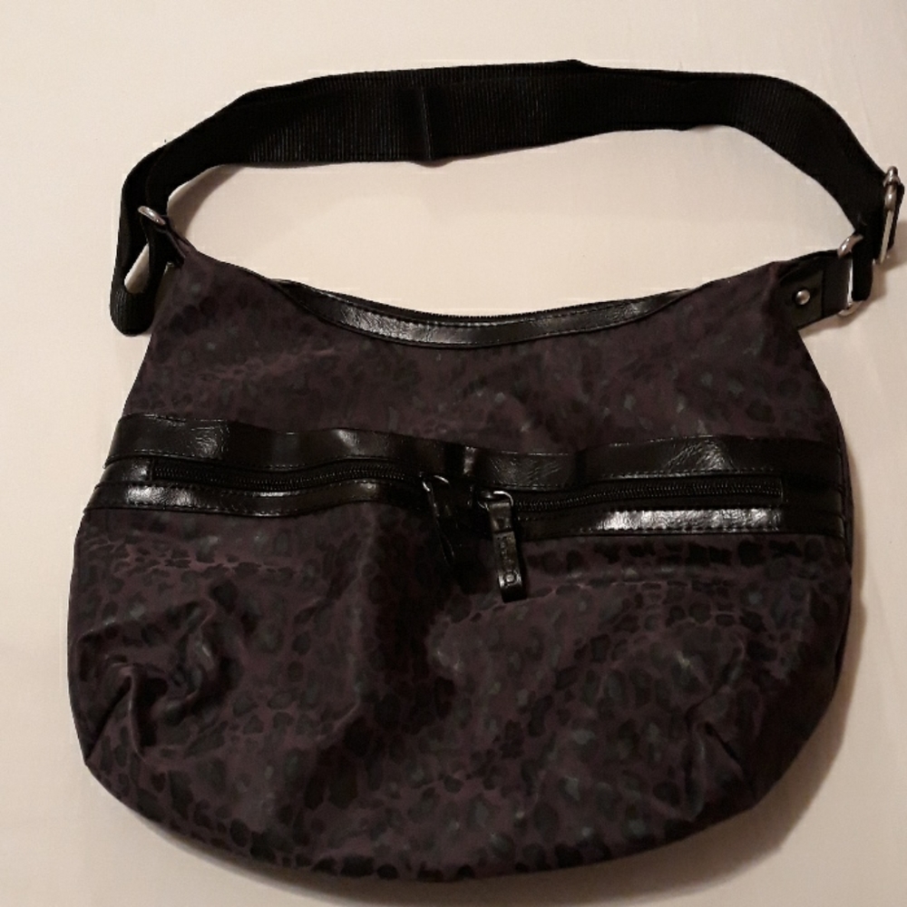 Purple leopard print shoulder bag